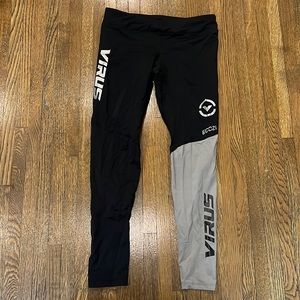 Women’s Virus Compression Leggings size M